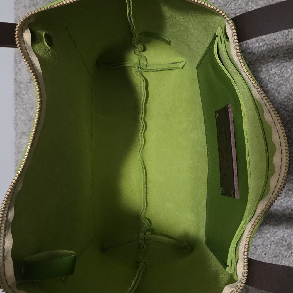 New Portland Leather Goods PLG Medium Zip Tote Green Apple - Picture 7 of 9